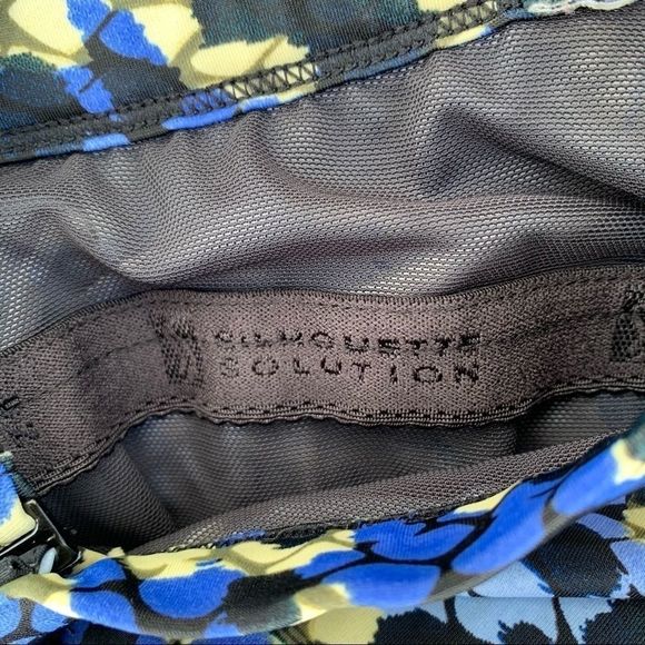 EUC Silhouette Solutions 1 PC Floral Swimsuit - Picture 6 of 14